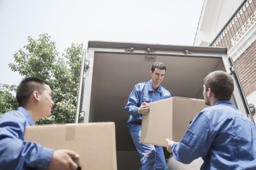 Packing and furniture handling for a house move in Monken Hadley