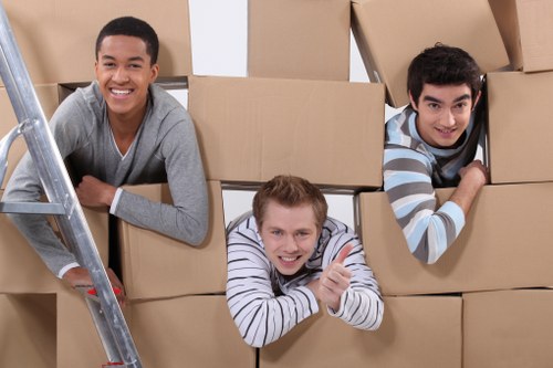 Flexible local moving vehicle for Monken Hadley house moves and collections