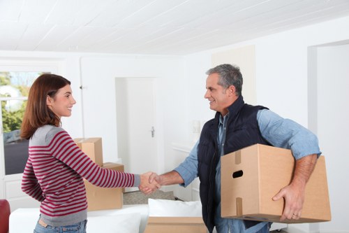 Careful loading and transport service for Monken Hadley properties