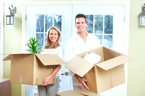 Local removals planning for narrow streets and parking in Monken Hadley